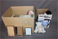 Lot - Picture Frame, Stuffed Animals etc