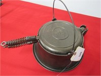 Cast iron Wagnerware stove top waffle iron