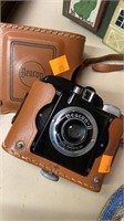 Vintage Beacon Camera w/case