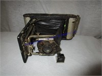 ANTIQUE CAMERA