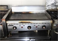 VULCAN 36" NATURAL GAS COUNTERTOP GRIDDLE