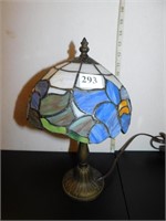 14" LEADED GLASS LAMP