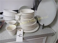 8 WHITE CUPS, 8 SALAD, 1 PLATE, 7 SAUCERS, 2 BOWLS