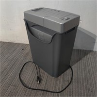 Small Paper Shredder by Executive Machines