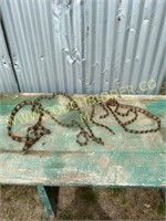 Assorted lengths of planter chains
