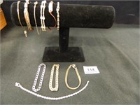 Bracelets-(10); Napier-1; Avon-1