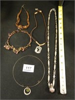 Necklace Variety; 2-Choker Style