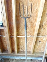4 prong pitch fork