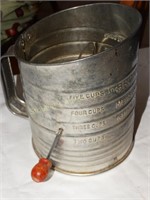 Vintage Bromwell's 5 cup Sifter