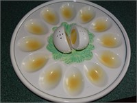 Vintage egg plate w/matching salt & pepper