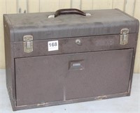 Kennedy machinist tool chest with key