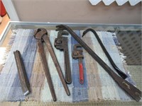Crow Bars / Pipe Wrenches