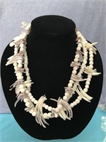 Very Interesting Vintage Shell Necklace Cool Clip