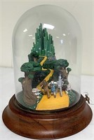 Wizard of Oz musical statue