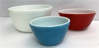 Red white and blue Pyrex mixing bowls