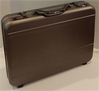 Samsonite combination locking briefcase.