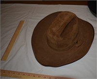 Suede Hat sz 7 1/8 brown