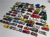 Lot de 60 petites autos de collection