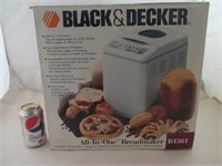 BLACK & DECKER  All-In-One Bread Maker