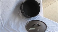 Cast iron #6 stock pot (9 ½”)