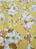 NICE YELLOW BACK FALL QUILT