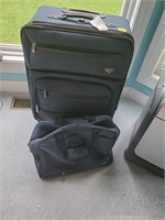 DOCKERS SUITCASE AND OVERNIGHT BAG