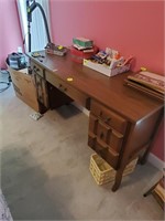 NICE WOOD DESK