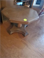 SMALL OCTAGON SIDE TABLE