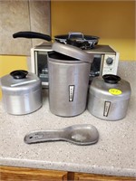 CANISTERS AND TOASTER OVEN