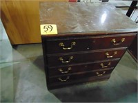 Vintage/Antique Wood Dresser 30 x 22 x 30