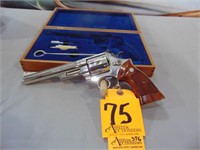 Smith & Wesson 29-2 44Mag Revolver