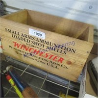 Winchester wood box, 8 x 15 x 8" tall