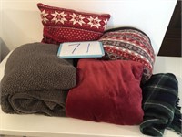 Blankets & Pillow