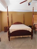 FOUR POSTER QUEEN BED W/ CARVED COLUMNS 7' H X