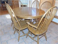 OAK CLAWFOOT DINING TABLE OVAL W/ TWO 11" LEAVES