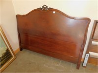 MAHOGANY FULL SIZE BED NO FRAME