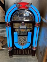 CD/Radio Crosley Juke Box w Ipod station,