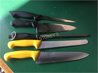 4 Chef Knives w/ Sharpener