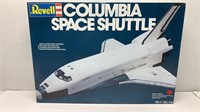 REVELL 72 SCALE COLUMBIA SPACE SHUTTLE MODEL