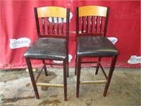 Bid x 4:Bar Chairs