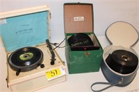 Vintage Silvertone Player & collection of 45's