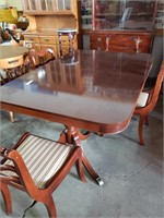 Dinnig room table w/ 4 hard back chairs. Mint
