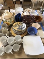 Assorted Kitchen Items (Dishes, Coffee Mugs, etc)