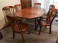 Oak Dining Table w/ 6 Chairs