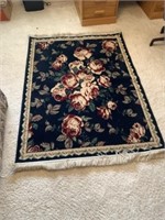Floor rug (needs cleaned)