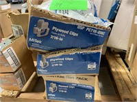 4 Boxes of Plywood Clips