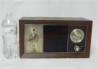 Vintage General Electric Clock Radio ~ Powers On