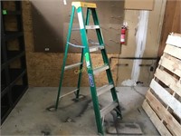 Louisville Ladder 6'  Step Ladder