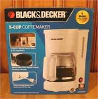 Black & Decker 5-Cup Coffee Maker w/Box
