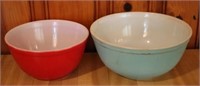 Set of 2 Pyrex Mixing Bowls
